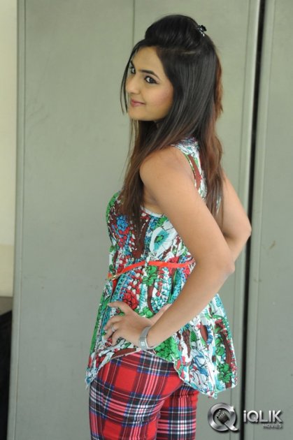 Neha-Deshpande-at-Dil-Deewana-Press-Meet
